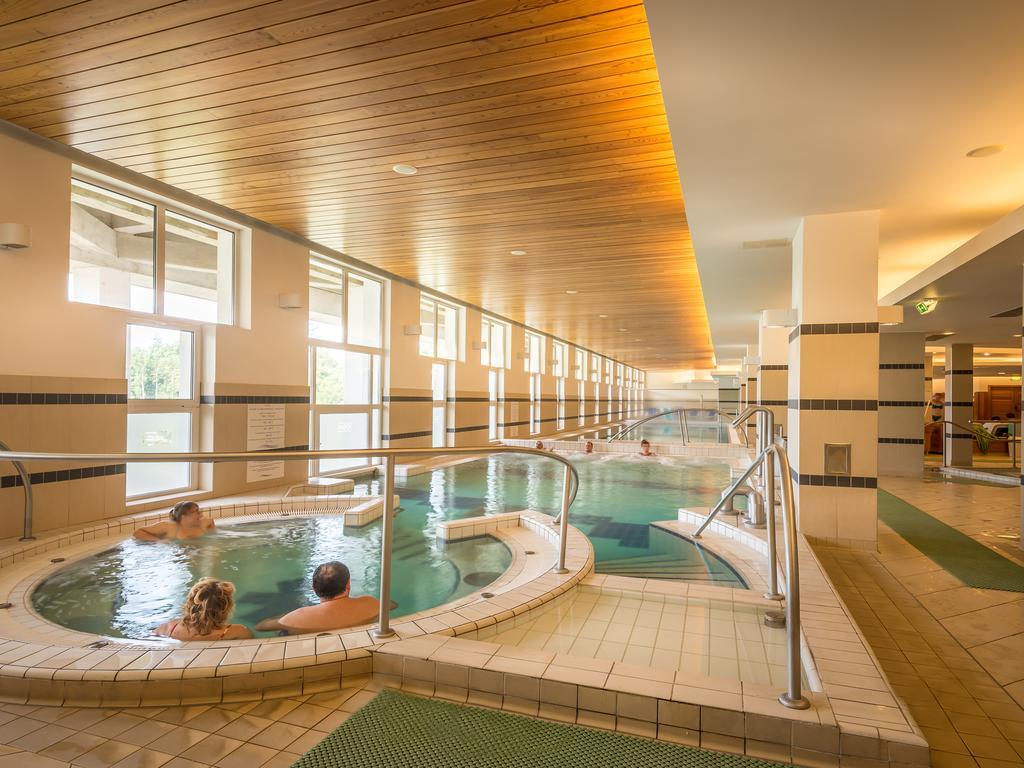 Ensana Bradet Hotel Совата Екстериор снимка