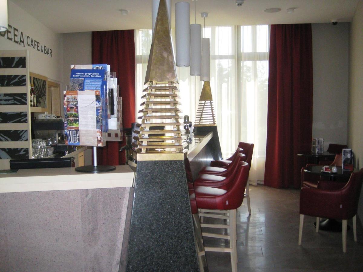 Ensana Bradet Hotel Совата Екстериор снимка